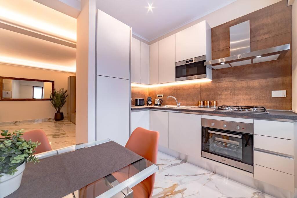 42 Gandino Superior Villa โรม ภายนอก รูปภาพ