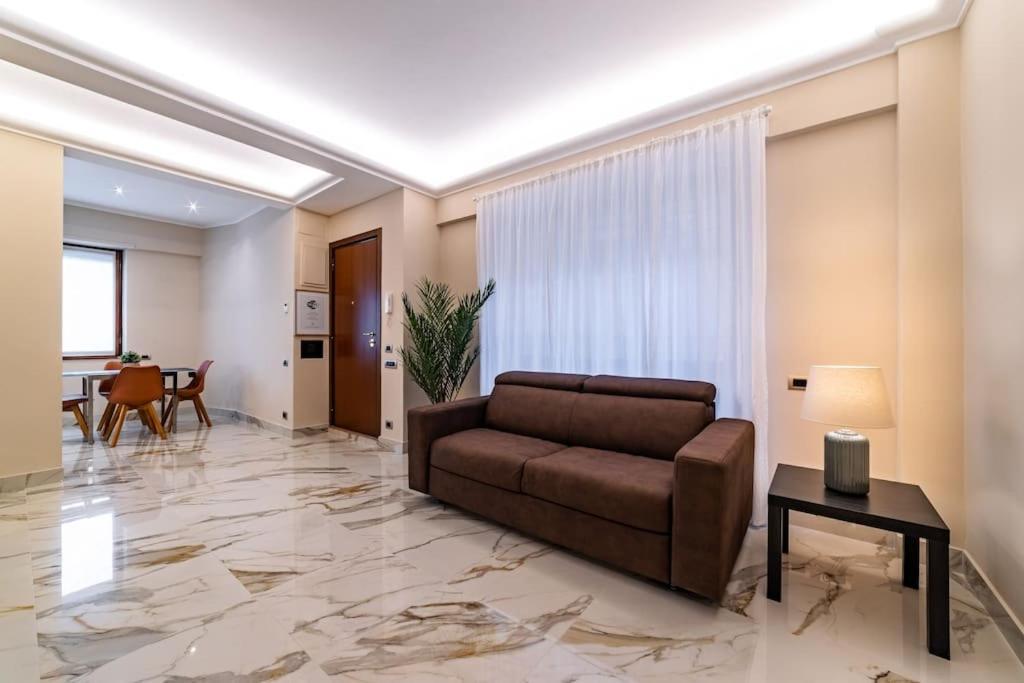 42 Gandino Superior Villa โรม ภายนอก รูปภาพ