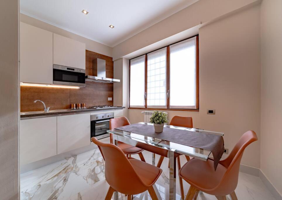 42 Gandino Superior Villa โรม ภายนอก รูปภาพ
