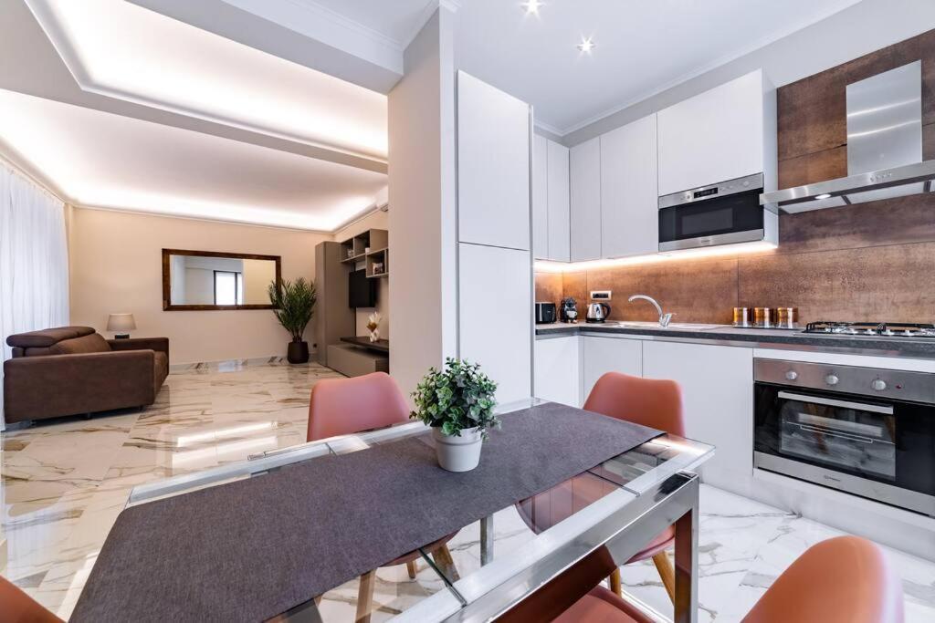 42 Gandino Superior Villa โรม ภายนอก รูปภาพ